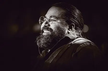 زندگینامه رضا صادقی،رضا صادقی و همسرش بیوگرافی رضا صادقی خواننده , بيوگرافي رضا صادقي